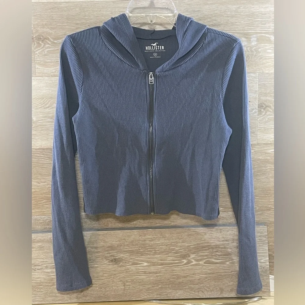 Hollister must-have collection short hoodie medium - Picture 1 of 5